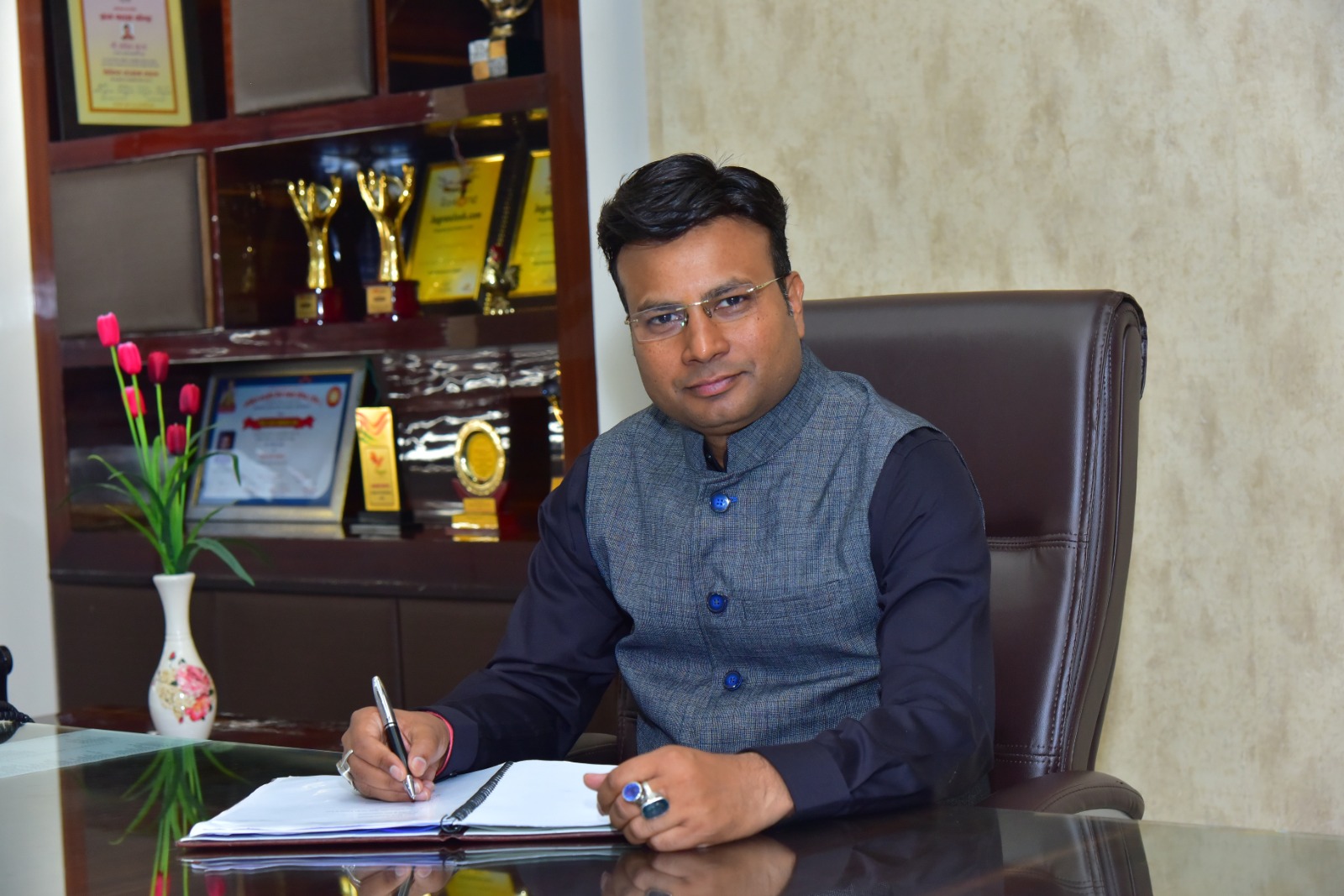 विद्यार्थियों के बेहतर भविष्य और व्यक्तित्व के निर्माण में जुटा संस्कृति विवि