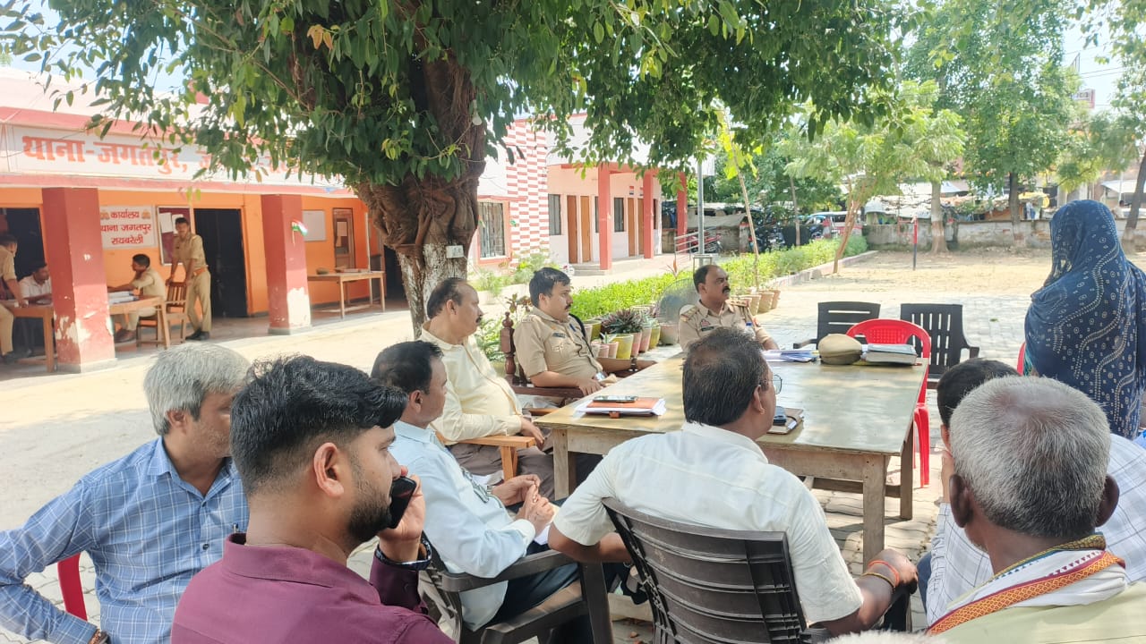 जगतपुर थाना दिवस में आई 5 शिकायतों में से 2 का मौके पर ही निस्तारण 3 के लिए टीम गठित