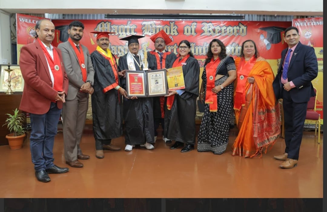 प्रख्यात ज्योतिषी पं०नरेंद्र चतुर्वेदी फरीदाबाद के विश्वविद्यालय से डॉक्टरेट की मा.उपाधि से सम्मानित