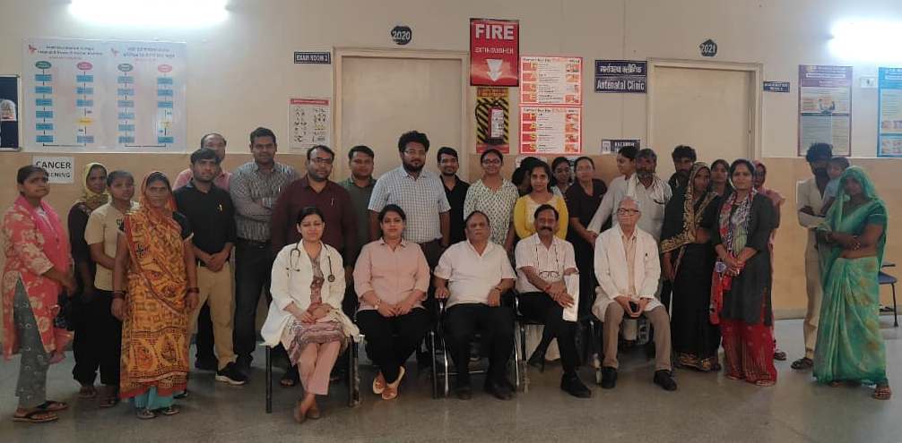 चिकित्सकों ने बताई ‘स्वस्थ नारी, सशक्त परिवार’ की महत्ता