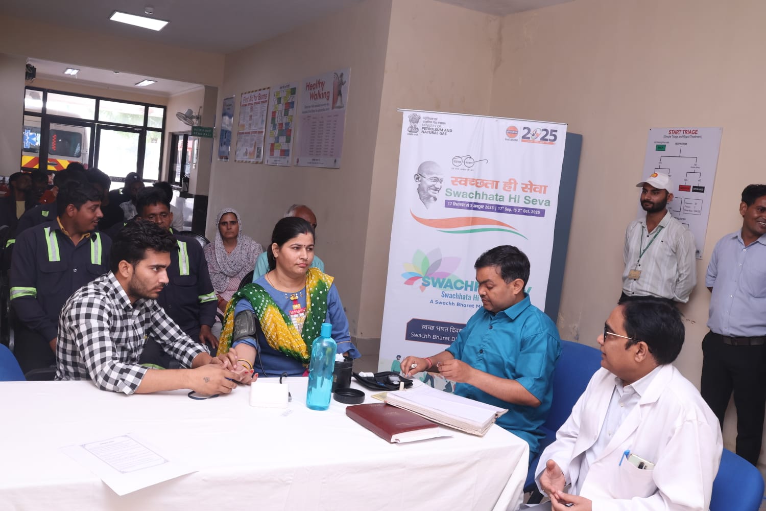 मथुरा रिफाइनरी ने करवाई अपने संविदा कर्मियों और सफाई मित्रों की स्वास्थ जांच