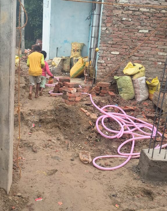 सार्वजनिक रास्ते में पक्का निर्माण कर रास्ते को अवरूद्ध किए जाने को लेकर कोतवाली में दिया शिकायती पत्र