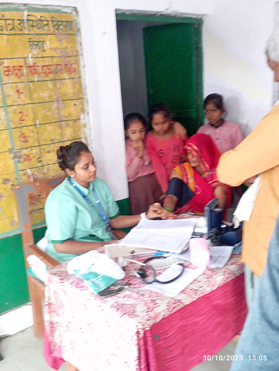 ग्राम पंचायत विलावा में निःशुल्क स्वास्थ्य परीक्षण शिविर