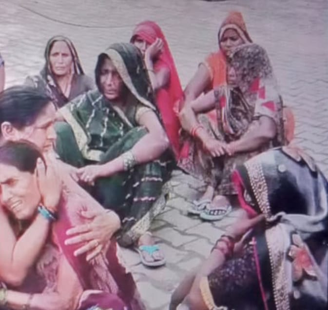 ऊंचाहार बस स्टैंड के पास ई रिक्शा की टक्कर से हुई युवक की मौत