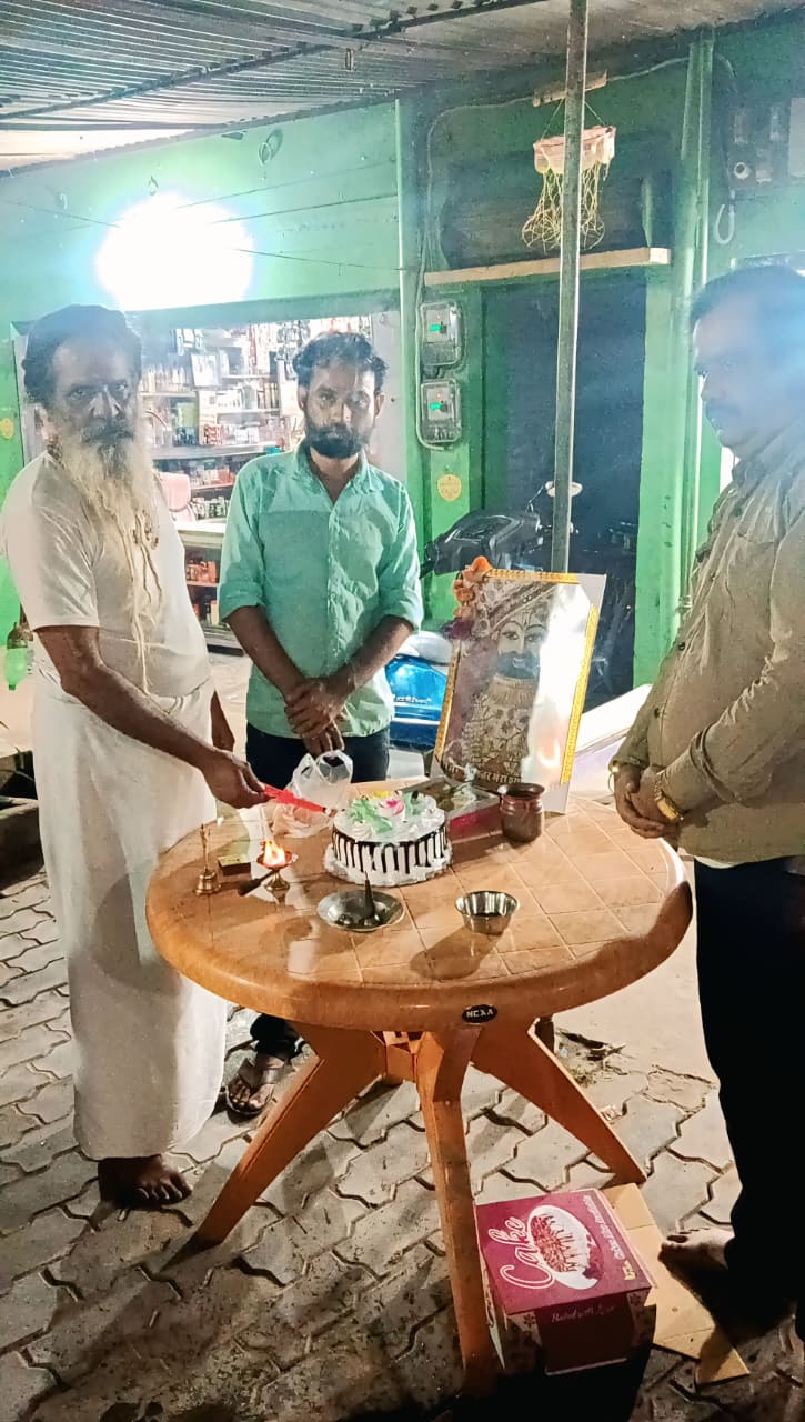 अछल्दा स्टेशन बाजार में बनाया गया खाटू श्याम बाबा का जन्म दिन