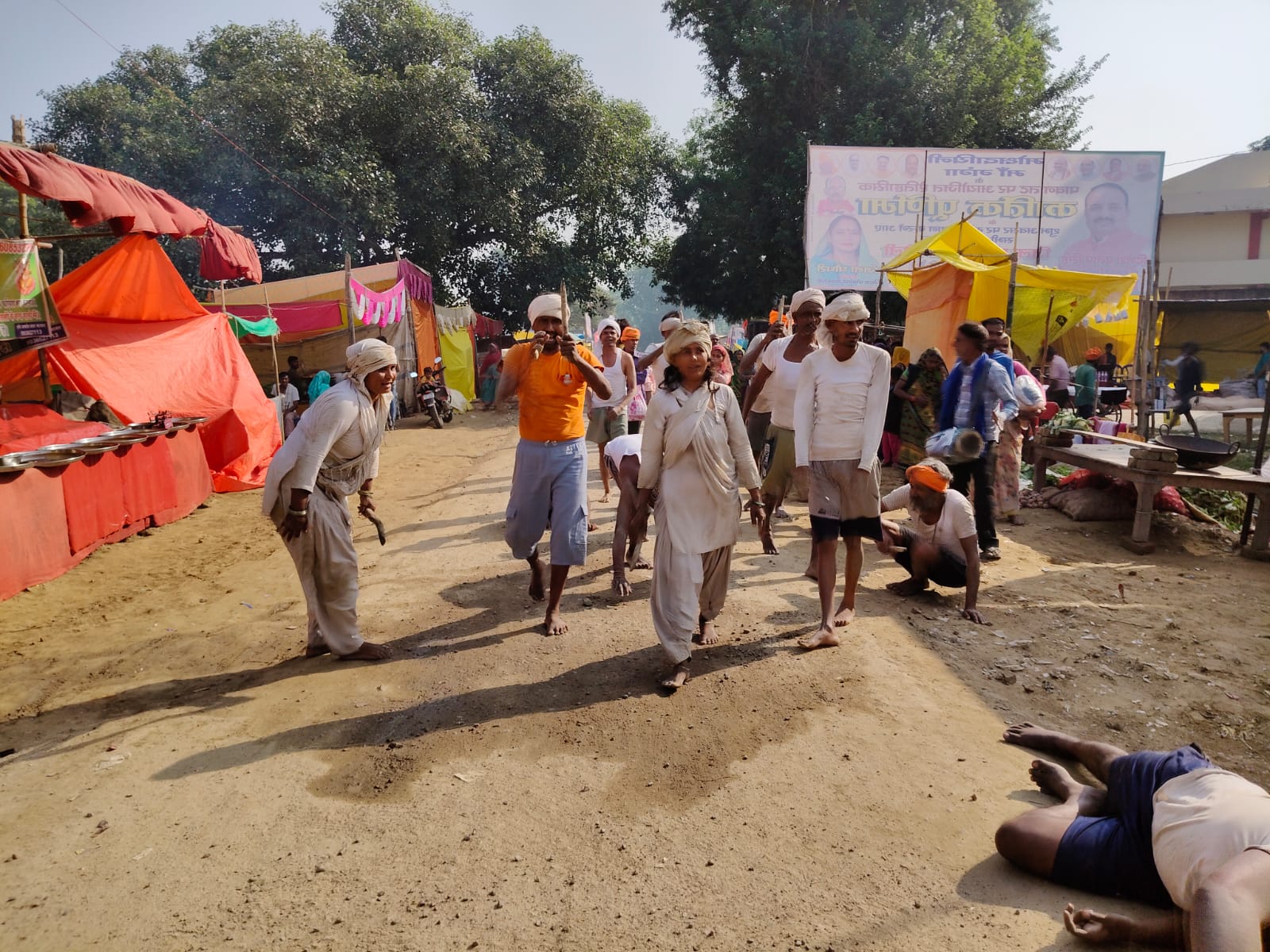 गोकना घाट पर कल्पवास को पहुंचने लगे श्रद्धालु