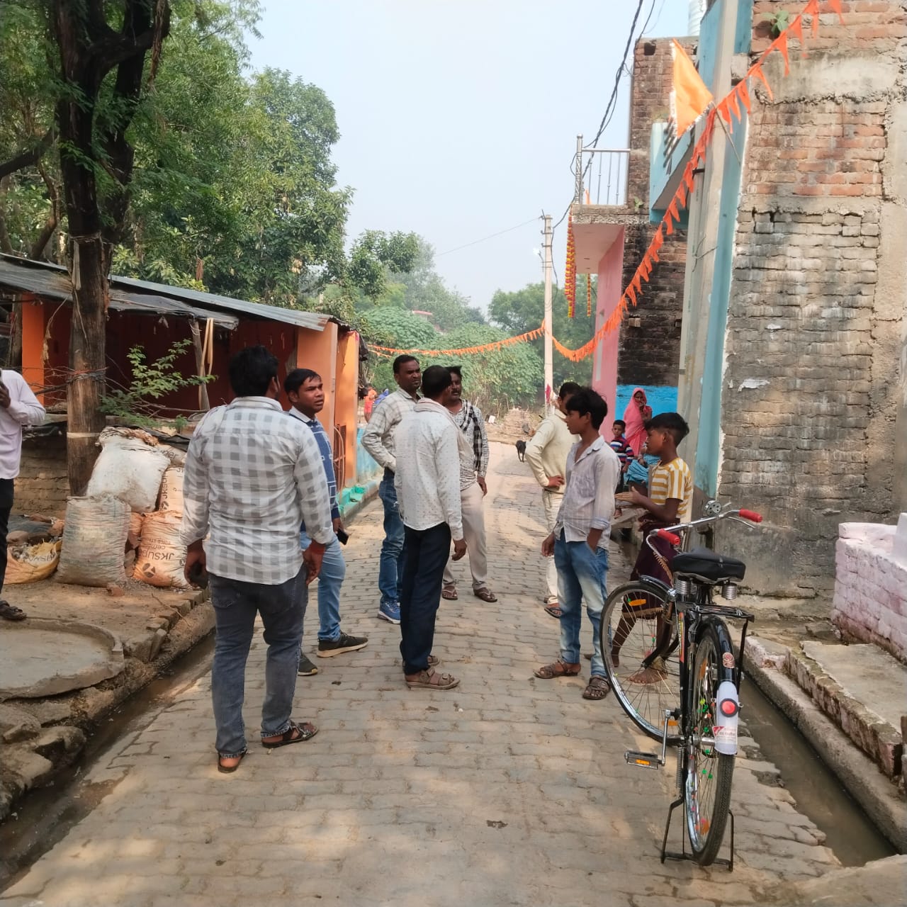 आज जनपद औरैया के कस्बा अटसू में विद्युत विभाग द्वारा चलाया गया चेकिंग अभियान