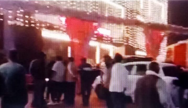 रायबरेली के एक होटल में पहचान छुपाकर युवक युवती कर रहे थे शादी हिन्दू संगठनों ने काटा हंगामा