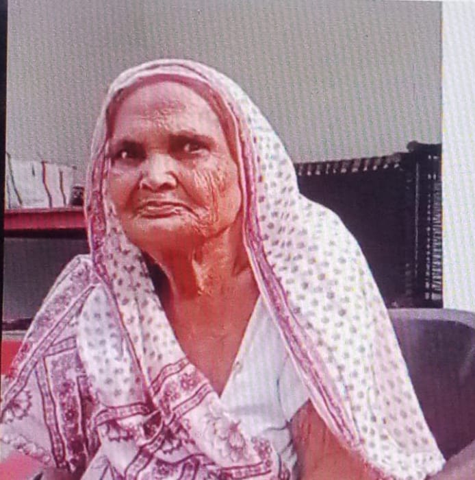 82 वर्षीय महिला को कागजों में मृत दिखाकर वृध्दा पेंशन से किया वंचित