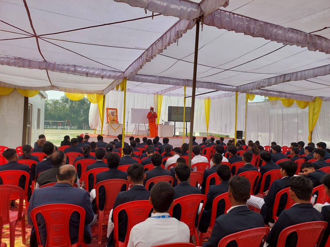 स्वामी चिदरुपानंद जी ने चिन्मय विद्यालय में 3 दिनों तक छलकाई अमृत धारा