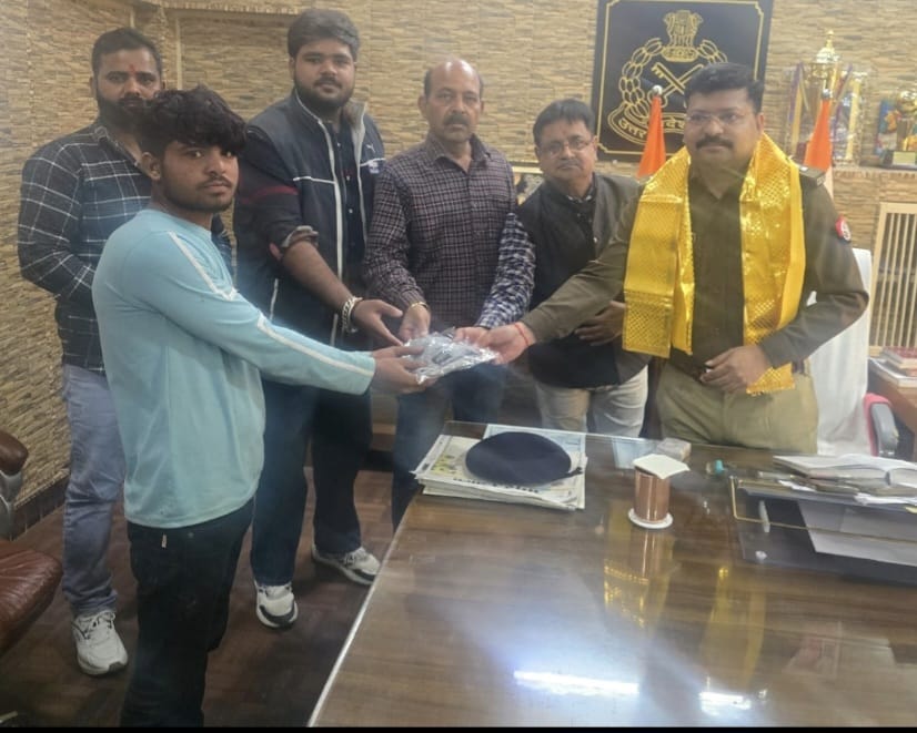 सिविल डिफेंस ने अपने स्थापना दिवस के साप्ताहिक कार्यक्रम के अंतर्गत जिला कारागार में कैदियों के लिए वस्त्र आदि वितरित किए