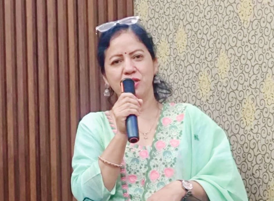 गीत : क्या खोया क्या पाया है प्रेम भरी सौगातों में