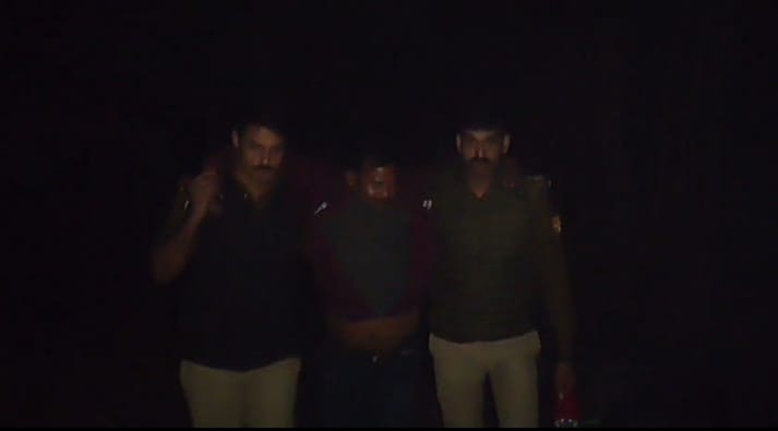 मुठभेड़: बदमाश के पैर में लगी गोली