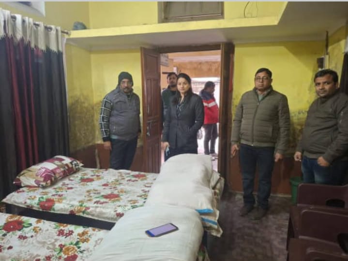 जिला अधिकारी हर्षिता माथुर के निर्देशानुसार जनपद में स्थापित रैन बसेरों में गर्म पानी, प्रकाश, अलाव और सुरक्षा की समुचित व्यवस्था सुनिश्चित कराई गई- एडीएम एफआर