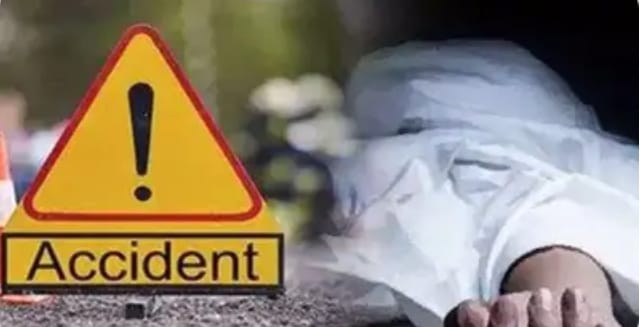 अज्ञात वाहन की टक्कर से बाइक सवार की मौत, पुलिस ने शव को कब्जे में लेकर पोस्टमार्टम को भेजा