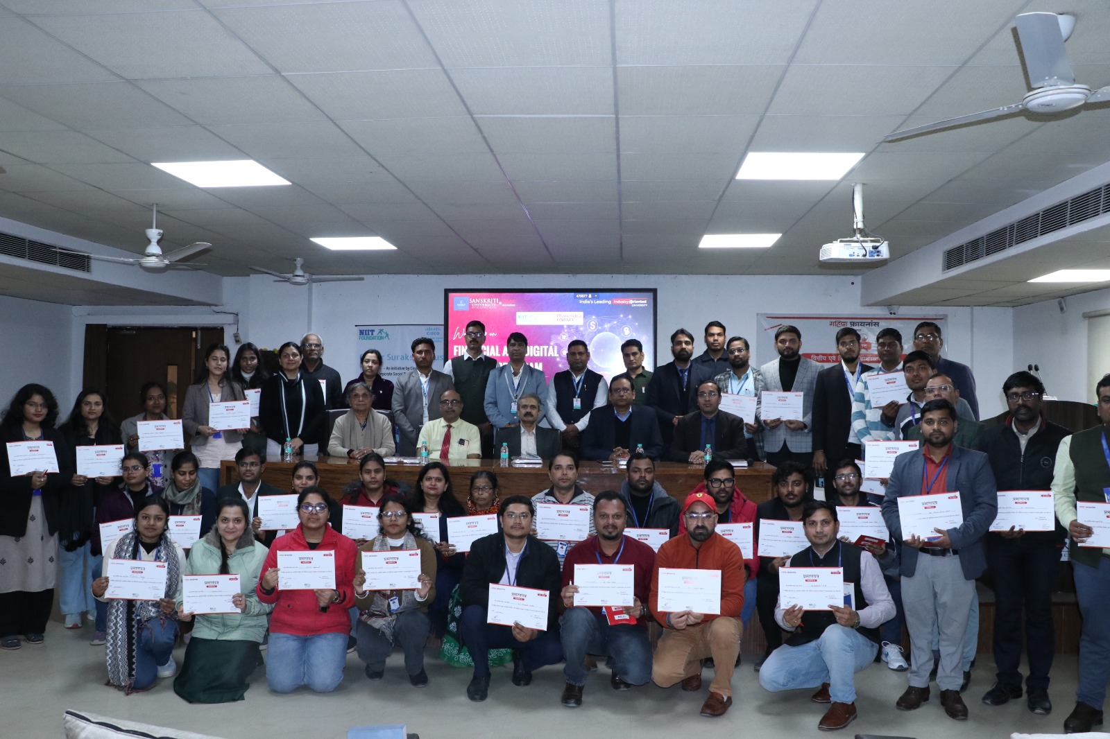 संस्कृति विवि में विद्वानों ने बताए वित्तीय एवं डिजिटल साक्षरता के लाभ